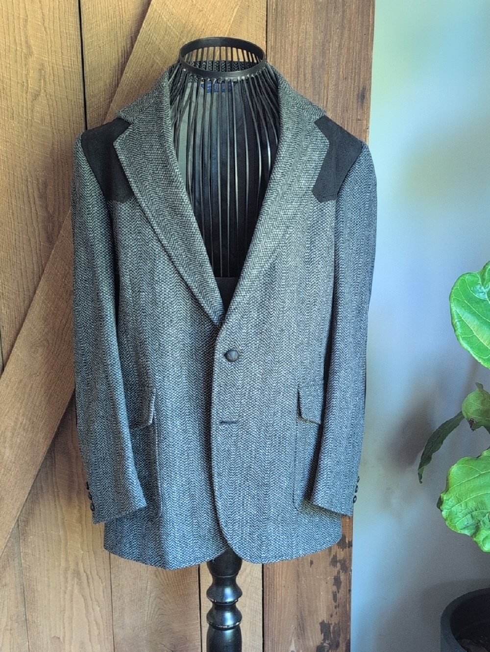 Pendleton Gray Herringbone Sport Coat with Black Shoulder Accents